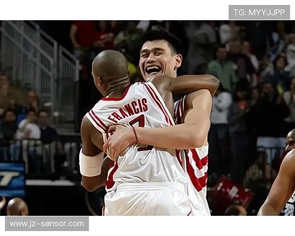 姚明带领火箭挑战骑士的巅峰对决回顾与精彩瞬间分析